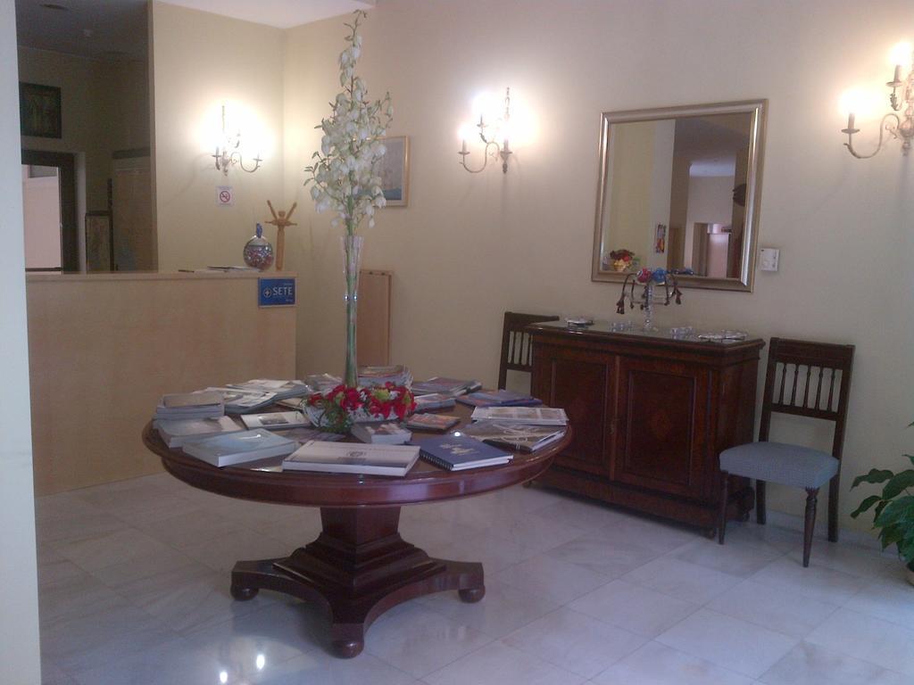 بيرايوس Efplias Hotel Apartments المظهر الخارجي الصورة