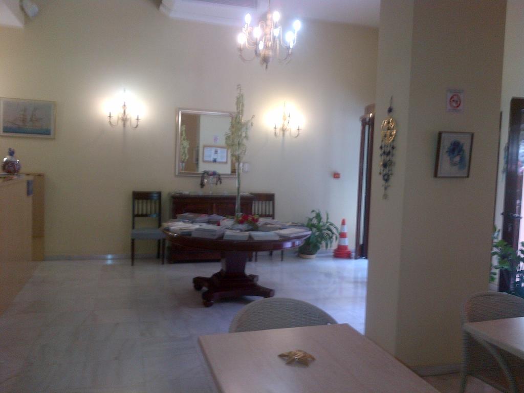 بيرايوس Efplias Hotel Apartments المظهر الخارجي الصورة