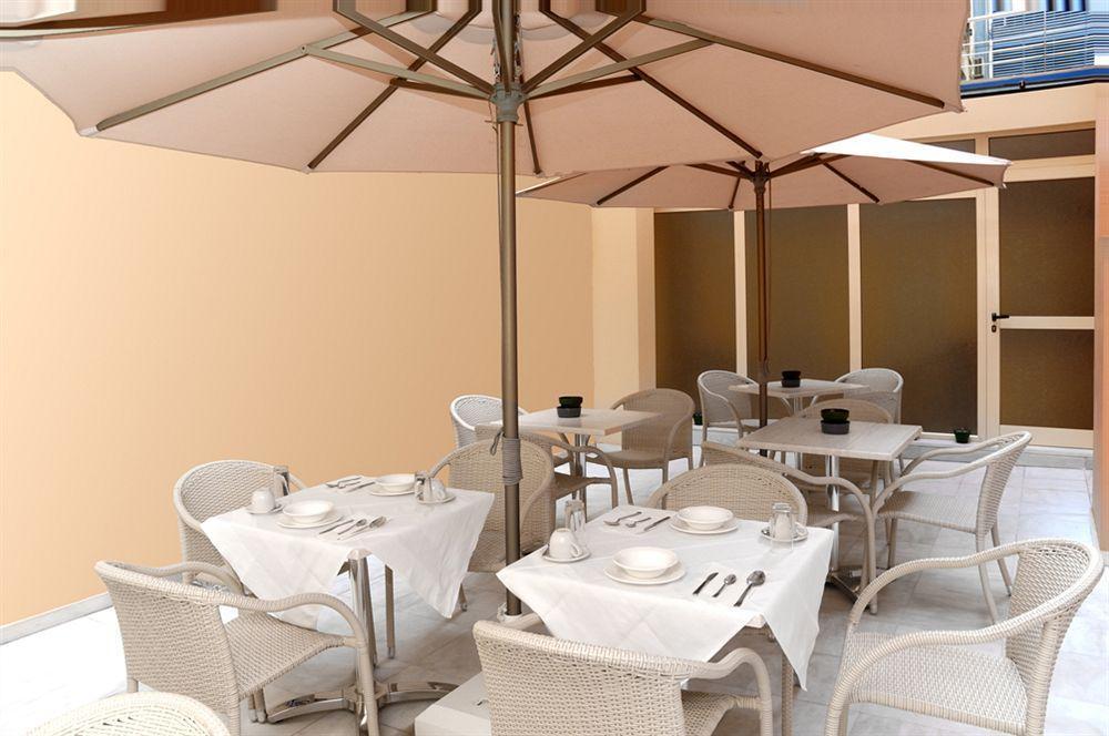 بيرايوس Efplias Hotel Apartments المظهر الخارجي الصورة