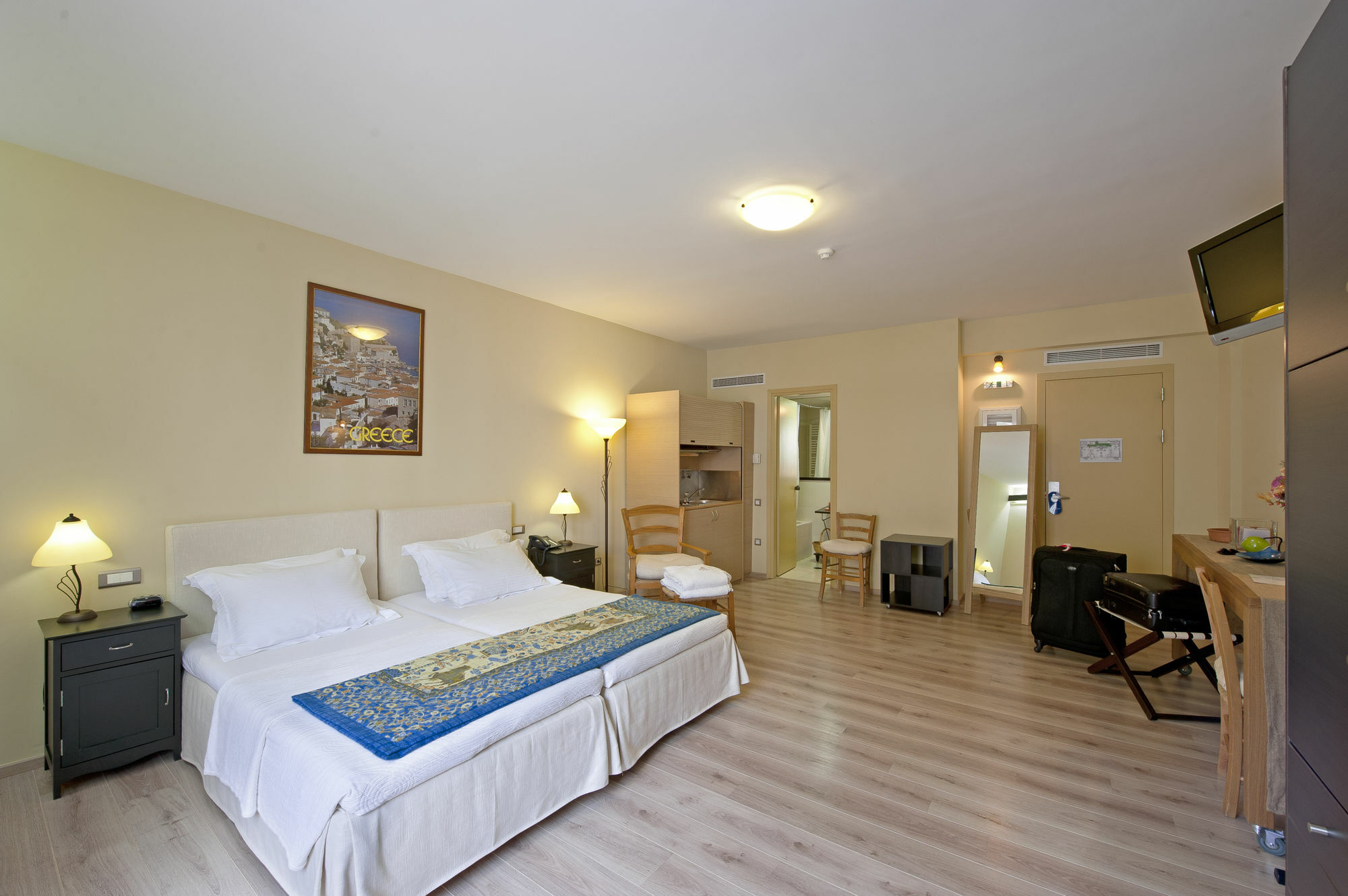بيرايوس Efplias Hotel Apartments المظهر الخارجي الصورة