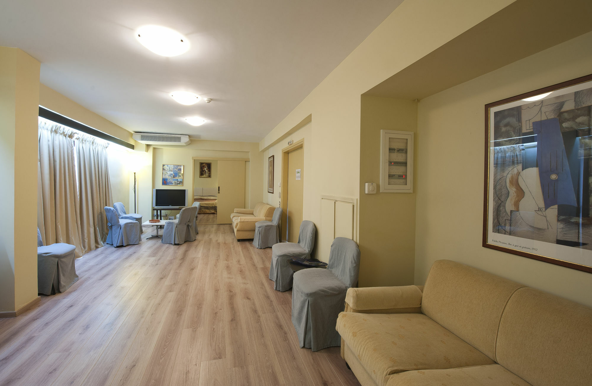 بيرايوس Efplias Hotel Apartments المظهر الخارجي الصورة